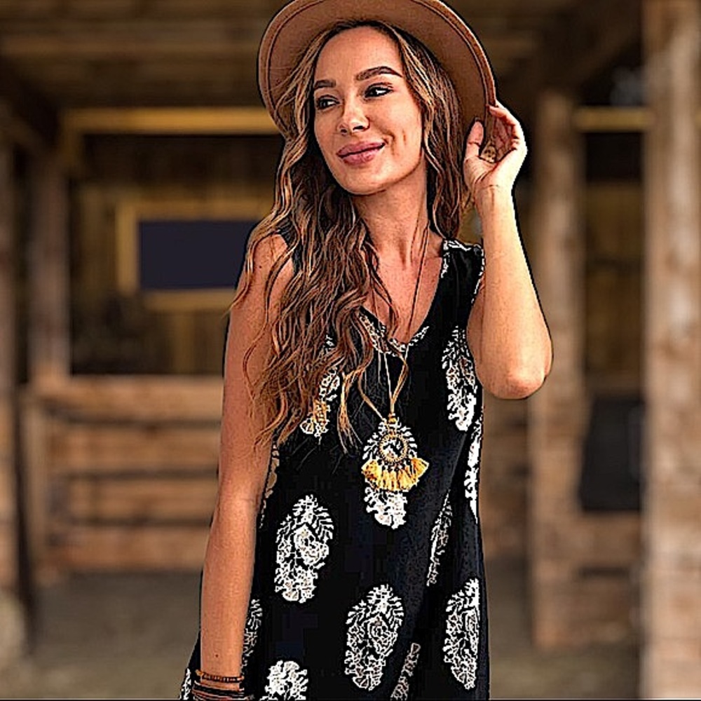BOHEMIAN SLEEVELESS MAXI DRESS - Picture 5 of 8